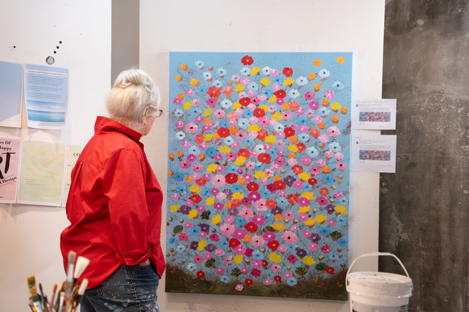 Dorothea Sandra in studio in Shanghai, China looking at new finished art piece (1)