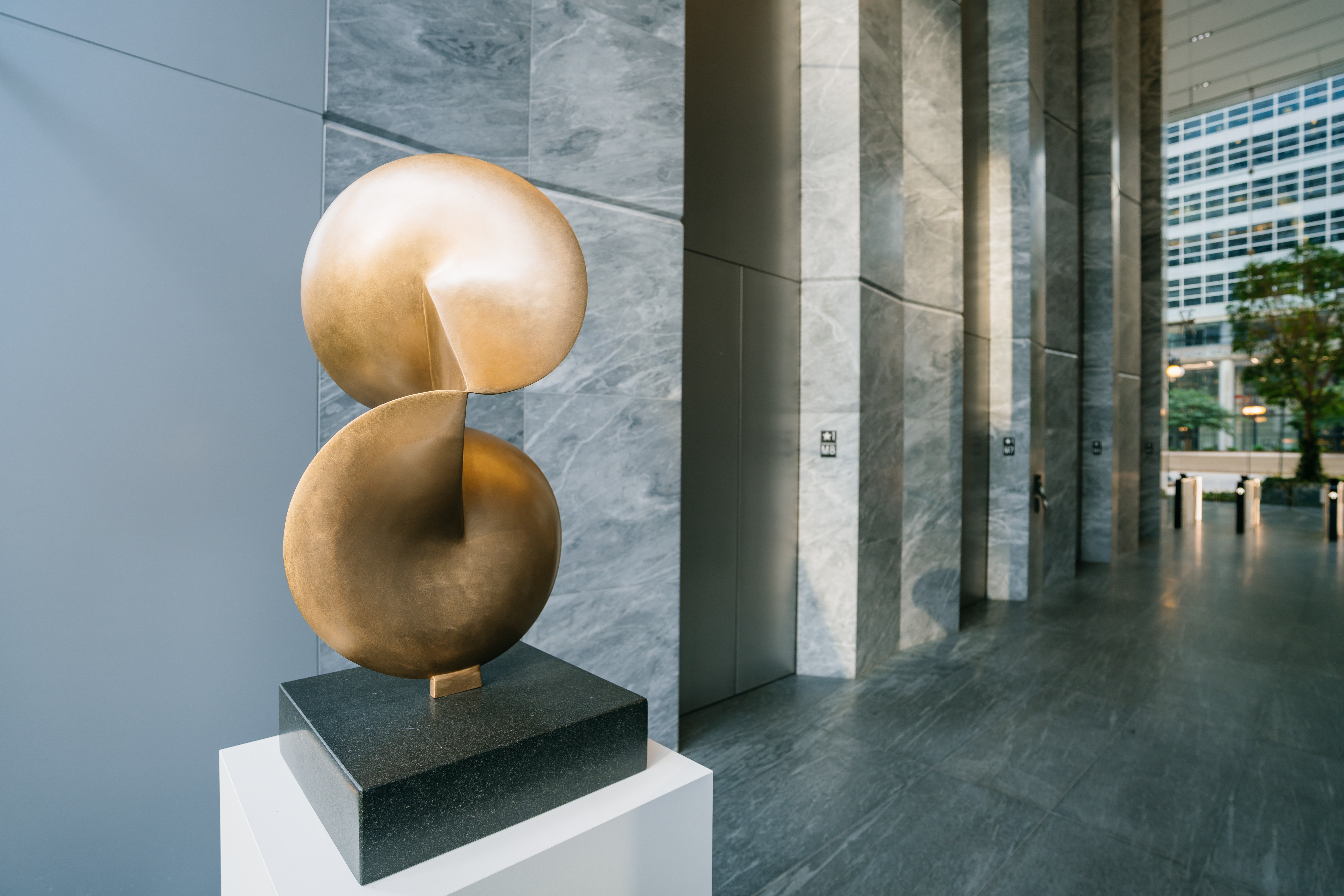 gold sculpture Chicago
